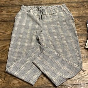 Plaid cropped pants